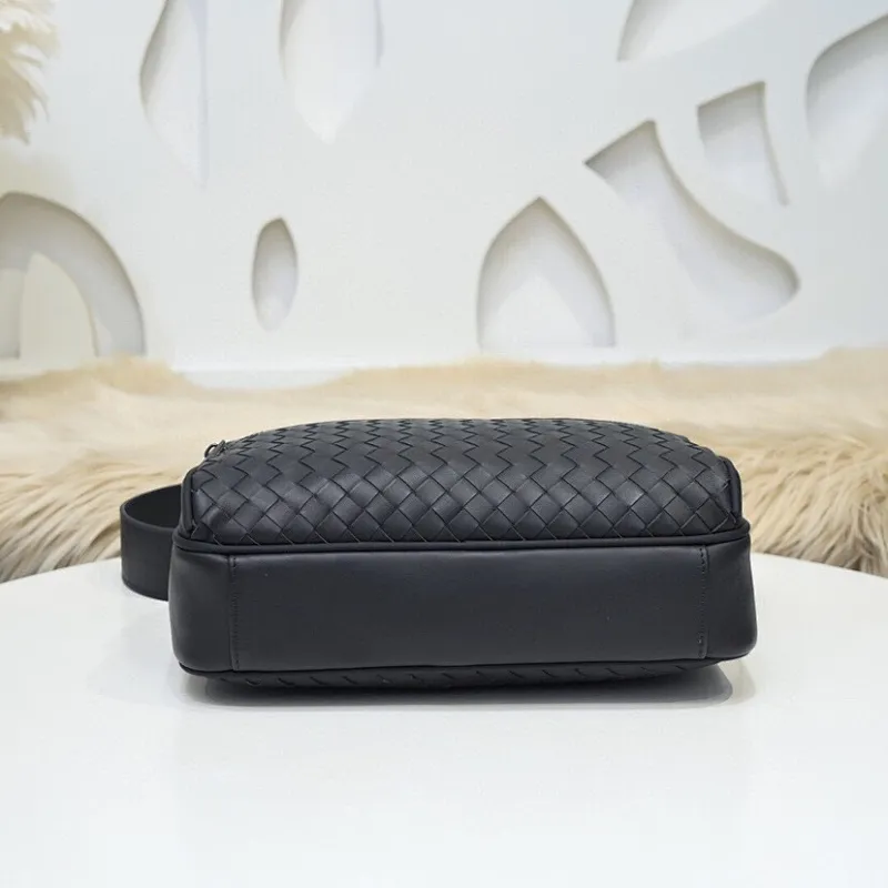 All categories 💚 Top version men’s bags 💚 BV 2024 new BV crossbody bag